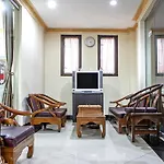 Reddoorz Plus Near Isola Upi